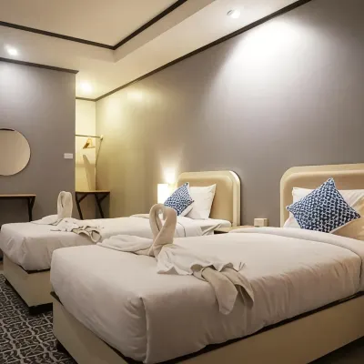 โรงแรมเดอะ มูน ไนท์ อ่าวนาง โรงแรมใกล้ดาว อาร์ท แกลเลอรี่