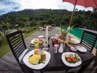 Namkat Yorla Pa Resort - parking