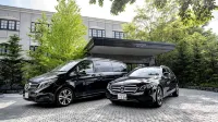 Kyukaruizawa Kikyo, Curio Collection by Hilton - parking