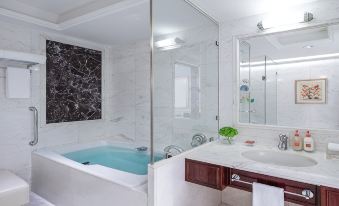 Crowne Plaza HOTEL&SUITES LANDMARK SHENZHEN by IHG