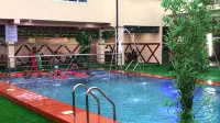 VILLA HILTON HOTELS - Swimmingpools