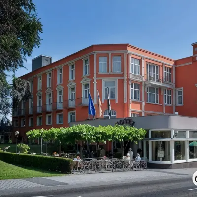 Grand Hotel Monopole Hotels near Witte Vrouwenveld