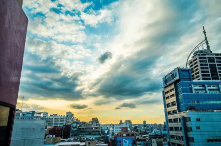 Walker Hotel Ximen