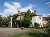 Woodland Manor Hotel - Parkplatz