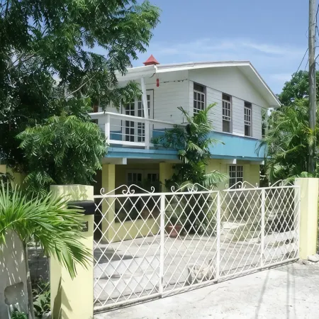 Stroll to Beaches, Restaurants - Spacious 2Br/2Br Apt, Hastings, South Coast