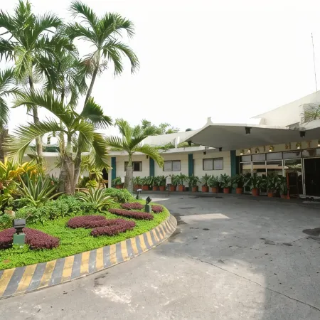 Oasis Hotel
