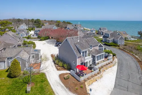 Maushop Village-Exceptional, 2 Bedrooms, Sleeps 4, 1.5 Baths, with Great Views.