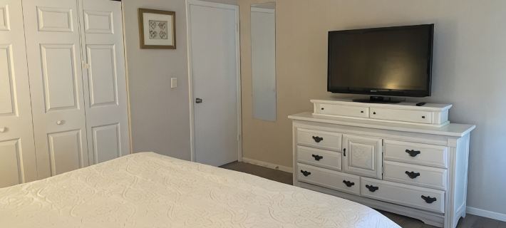 3 bedroom home, pool table, Spa and endless swimming and exercise pool Hotels in Port St. Lucie