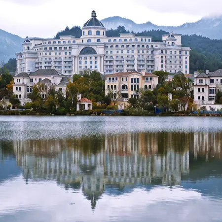 Xianhua Sandalwood International Hotel