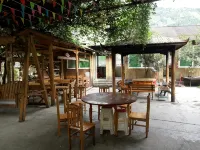Pingwu Songjia Courtyard Inn - Kylpyammeita
