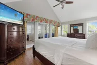 Charming 3-Bedroom Villa Centrally Located in the Florida Keys