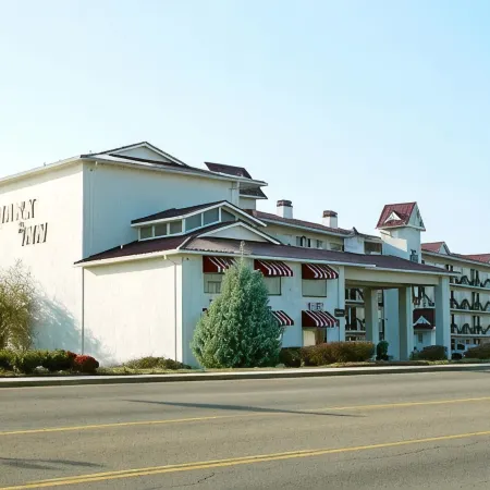 Landmark Inn Отели в г. Севьервилл