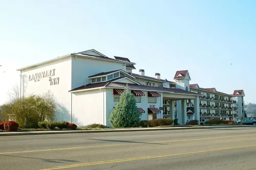 Landmark Inn - Motels