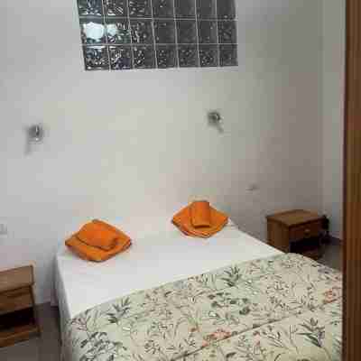 Los Cristianos, Port Royale, 2 Bed Appartment. Air Conditioning, Swimming Pool Rooms