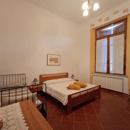 Spacious apartment strategically located for visiting Siena and province