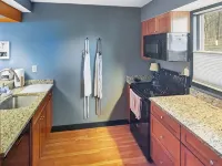 Stratton Comfort, Convenience & Private Hot Tub