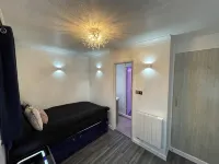 Chic 2 Bedroom Flat Отели в г. 