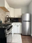 Downtown EVV Studio / Chandler C