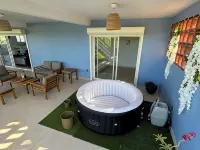 Noola t4 au Robert Vive L'aventure en Famille et Entre Amis Hotels in Le Robert