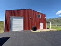 Charming 3-bedroom barn with AC, WiFi in delightful Lava Hot Springs - 4つ星