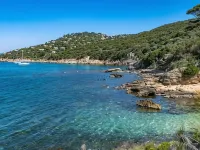 Air-Conditioned 2-Room Apartment Between 2 Beaches + Pool & Pergola - Giens Hotels in Giens