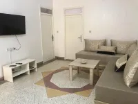Large apartment with Rooftop in a private, secure, family-friendly building! - 2성급