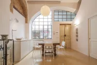 Cozy apartment two minutes from Teatro Verdi and Villa Comunale