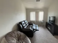 2-Story Home, 10 minutes away from Spring Training! Hotels in Avondale