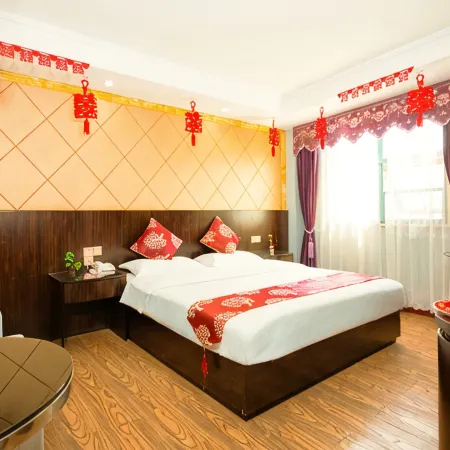 Qichun Century Hotel