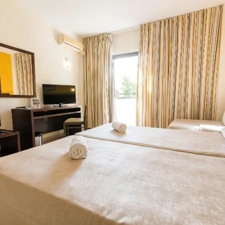 AzuLine Hoteles Mar Amantis & II