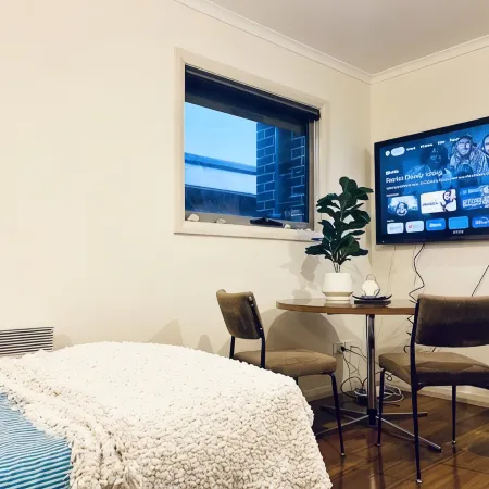 Cozy Unit in Penguin
