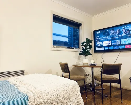 Cozy Unit in Penguin Hotels in Penguin
