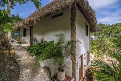 Villa Violeta Luxurious Secluded Beachfront Hideaway. Weekly & Monthly discounts Hotels in 