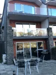 3 Level Lakeside Luxury with Magnificent Lake & Mountain Views Potential Carhire - 2-Star