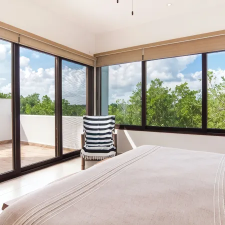 3 Bdrm. townhouse in gorgeous Akumal with WiFi & AC. Beach Club steps away!