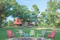 Large Cabin in the Kiamichi Wilderness