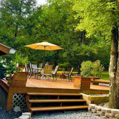 Beautiful property with hot spa and private swimming pool. Has king bed & more. Hotel Exterior