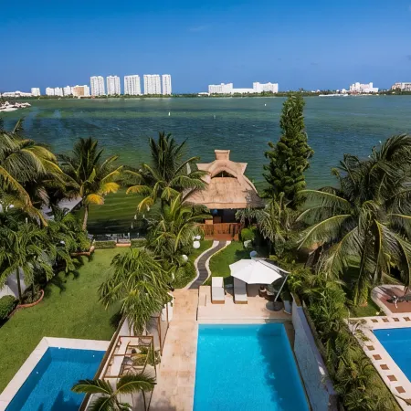 Luxury Waterfront Villa with private gym and cinema
