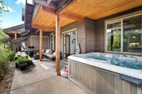 Family-Friendly Suncadia Home w/ Hot Tub - 4つ星