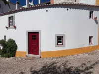 Charming house inside walls of Óbidos - บังกะโล
