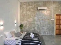 3 BDR shoplot style homestay Yong Peng three rooms. Hotels in Yong Peng