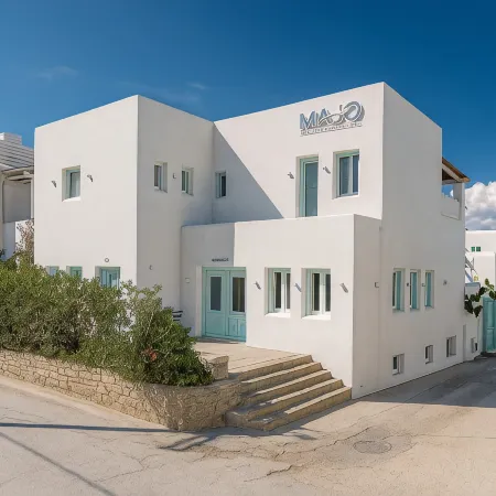 Majo Suites Hotel