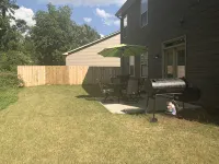 Modern 4Br Retreat — Minutes from Mercedes-Benz Stadium - World Cup Ready - Bungalows