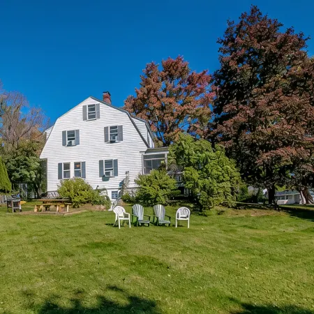 Historic Wolfeboro Home one block to Village