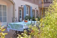 Marquisat de Vauban Luxury 18thᵉ Century Historic Home in Alsace. Hotel di 