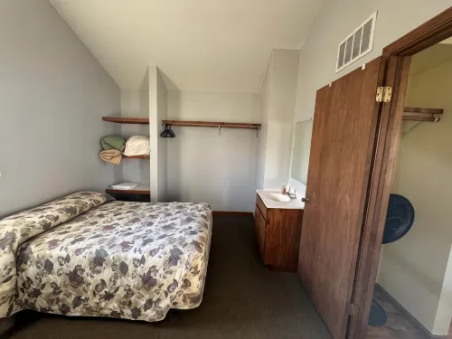 Lakeside Motor Lodge