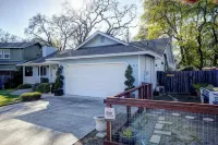 Heart of Wine Country, Cute Cottage w/Hot Tub