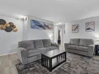 AC IN UNIT  Modern 2 bedroom remodel walking distance to downtown Hotels in Olympia