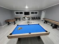 Woman Lake Beach House - Family Reunion - Private 100' Wide Beach