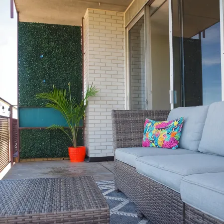 Newly Renovated Cozy Condo in Midtown Crossing